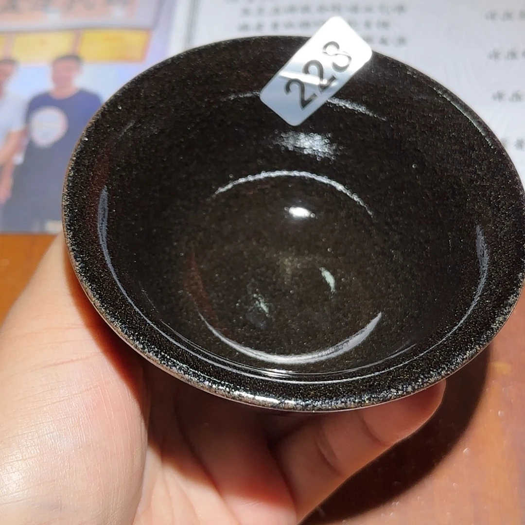 茶盏只有一天是真的开心快乐过