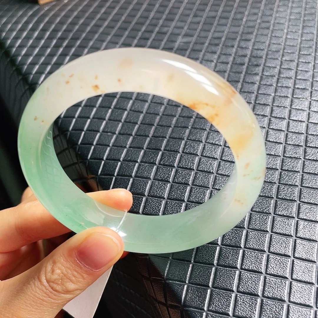 石英质玉未镶嵌手镯5657