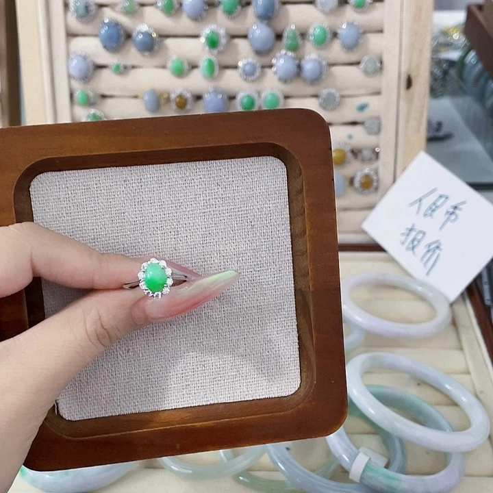 翡翠未镶嵌颈饰天然翡翠Ａ货