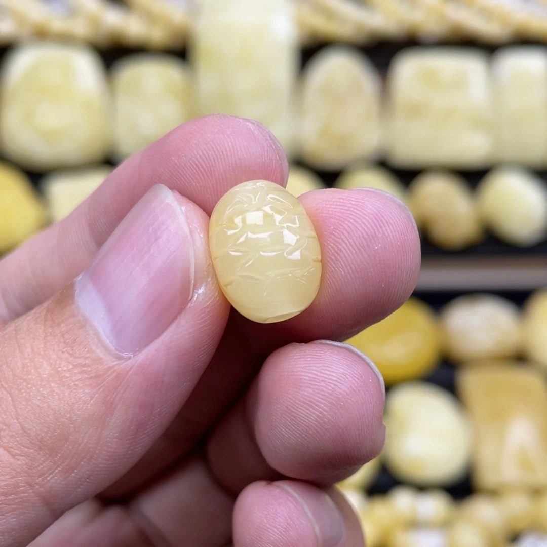 裸石琥珀未镶嵌琥珀蜜蜡