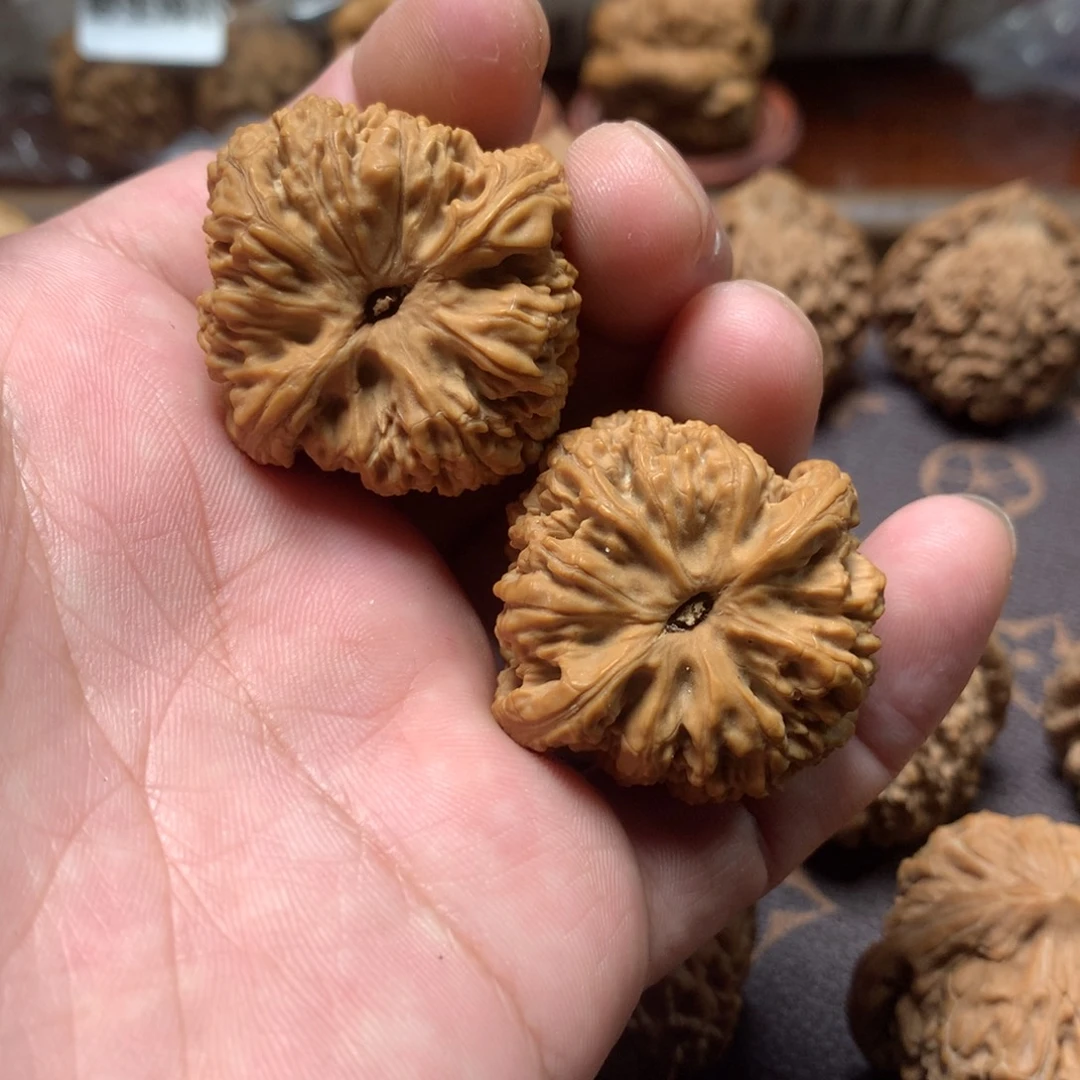 小***王文玩核桃吊坠南疆石 打底不退货