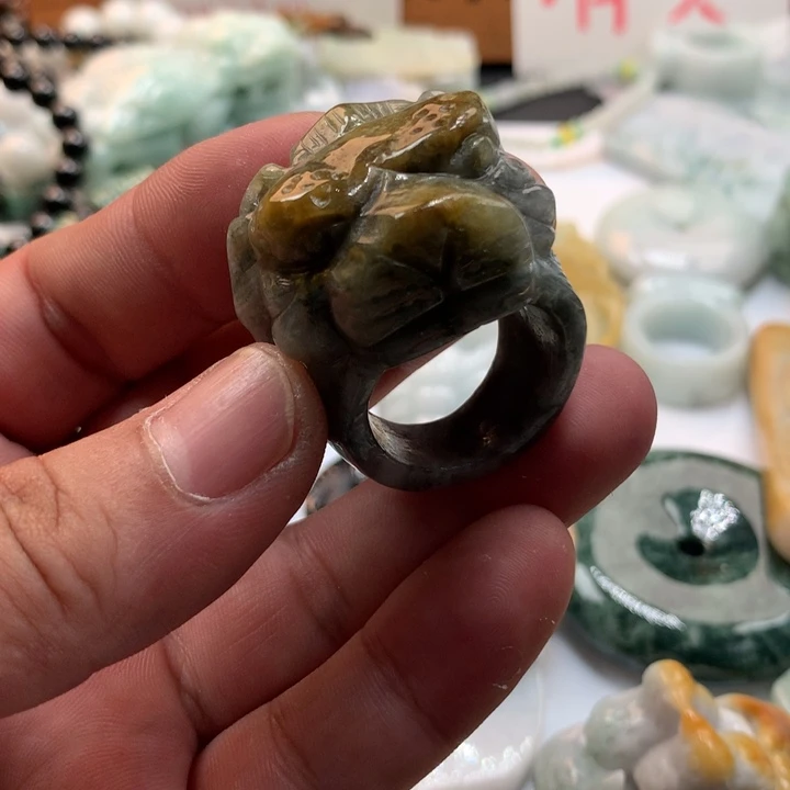 翡翠未镶嵌颈饰保真天然a货翡翠