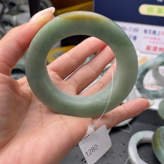 【闪购商品】定制翡翠翡翠手镯未镶嵌