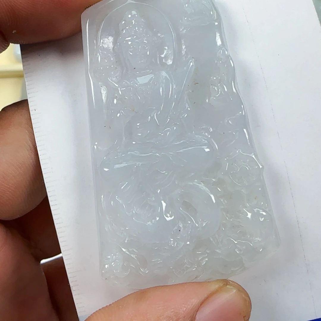 翡翠未镶嵌颈饰，