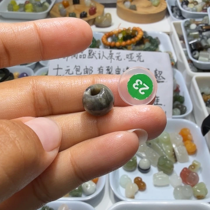 和田玉未镶嵌珠宝奇石