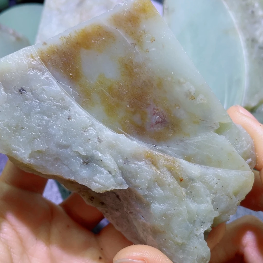 和田玉未镶嵌珠宝半成品