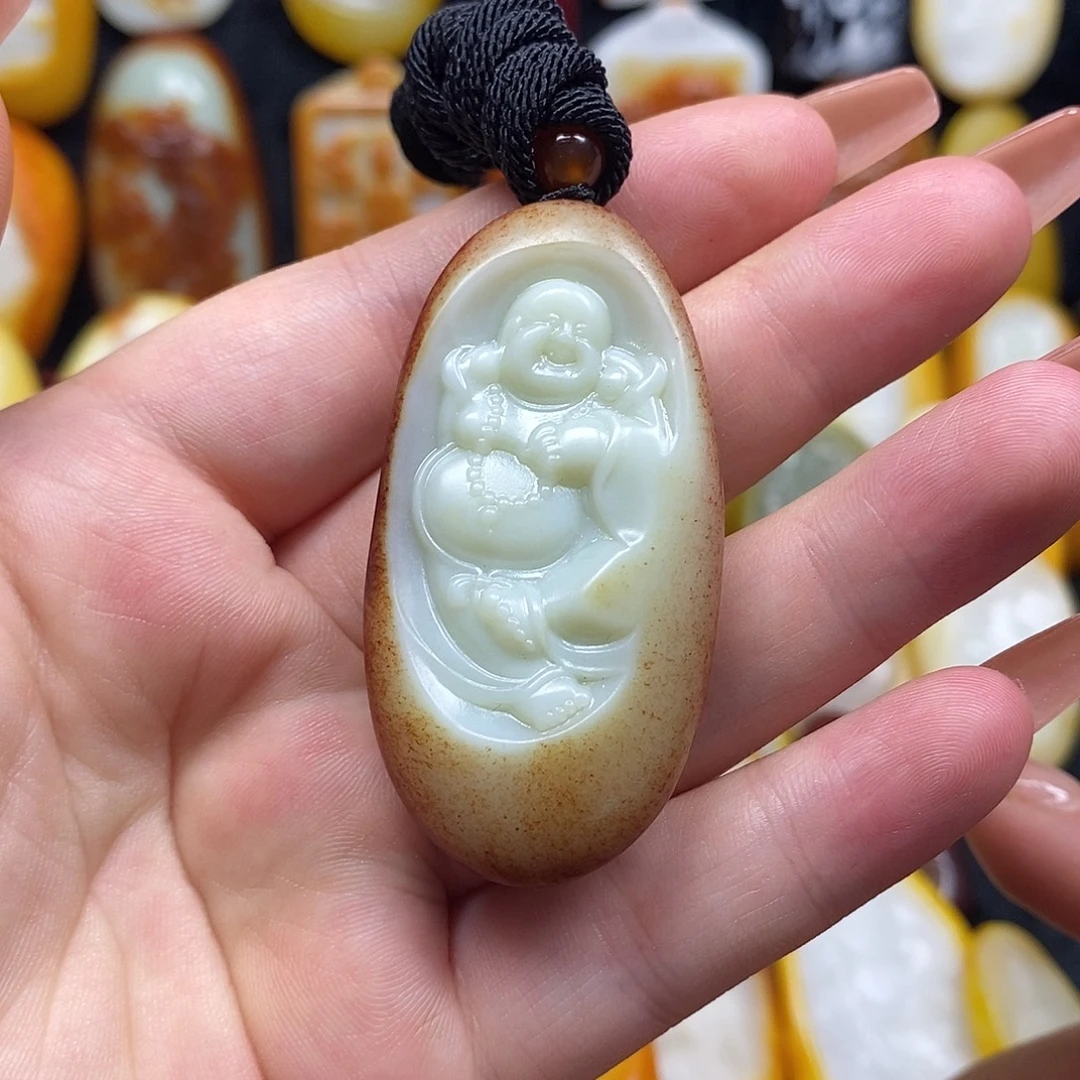 鄧***壹和田玉未镶嵌颈饰