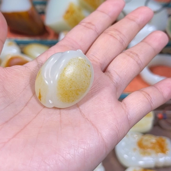 大***～项链未镶嵌和田玉