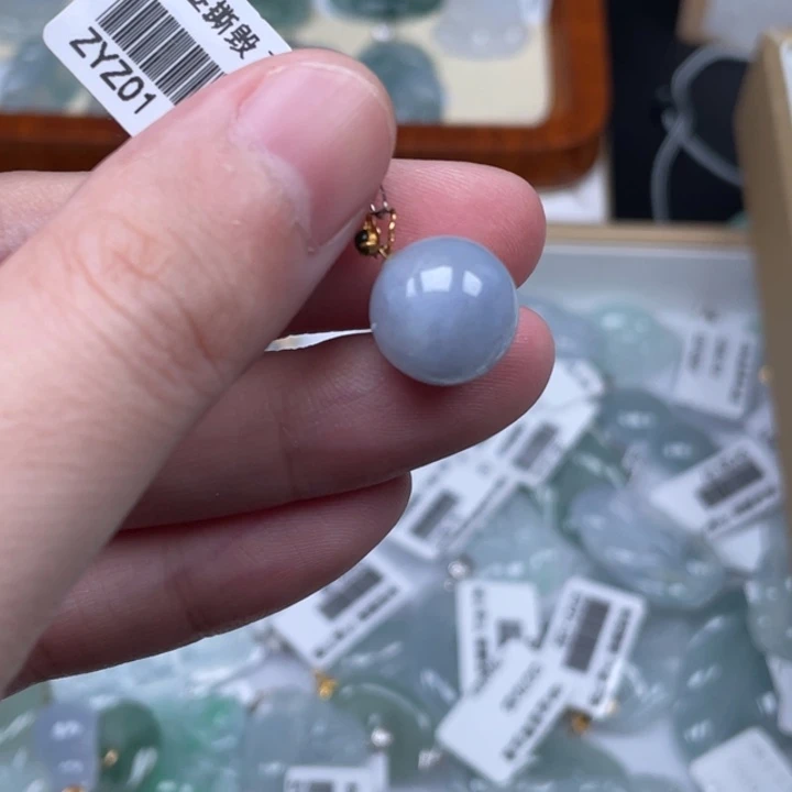 翡翠18K金镶嵌颈饰壹*