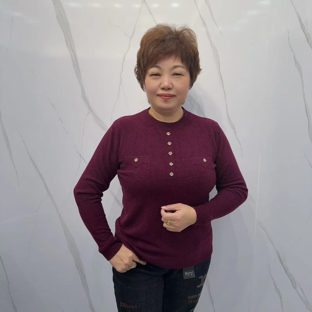 春季时尚简单暗纹圆领纽扣设计长袖毛衣215