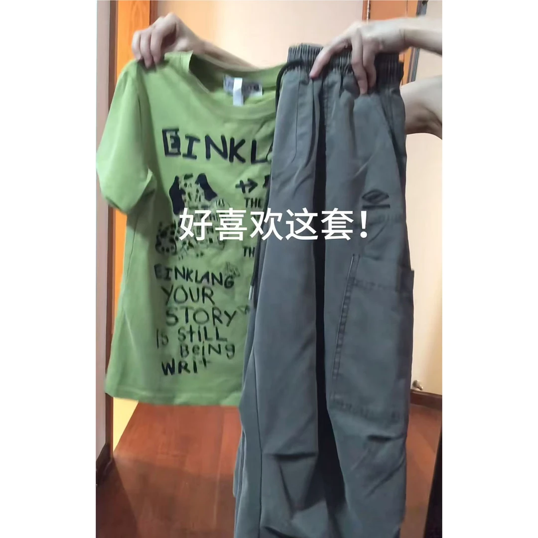 今年流行穿搭一整套2025新款绿色印花短袖上衣工装阔腿裤休闲套装