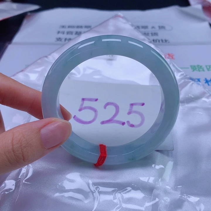 翡翠手镯未镶嵌56圈口
