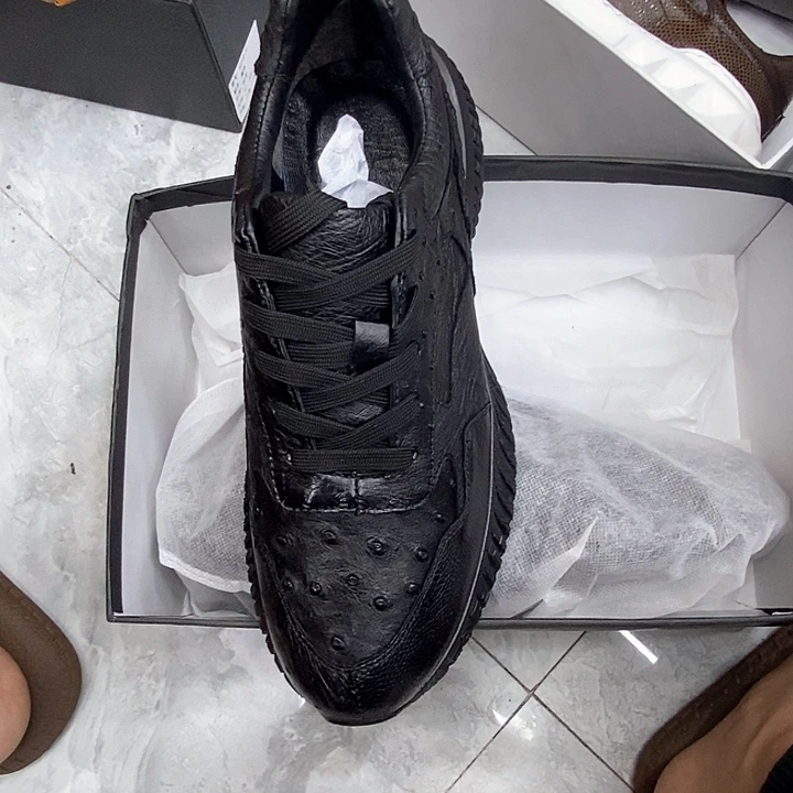 岳**飞鸵鸟皮休闲鞋