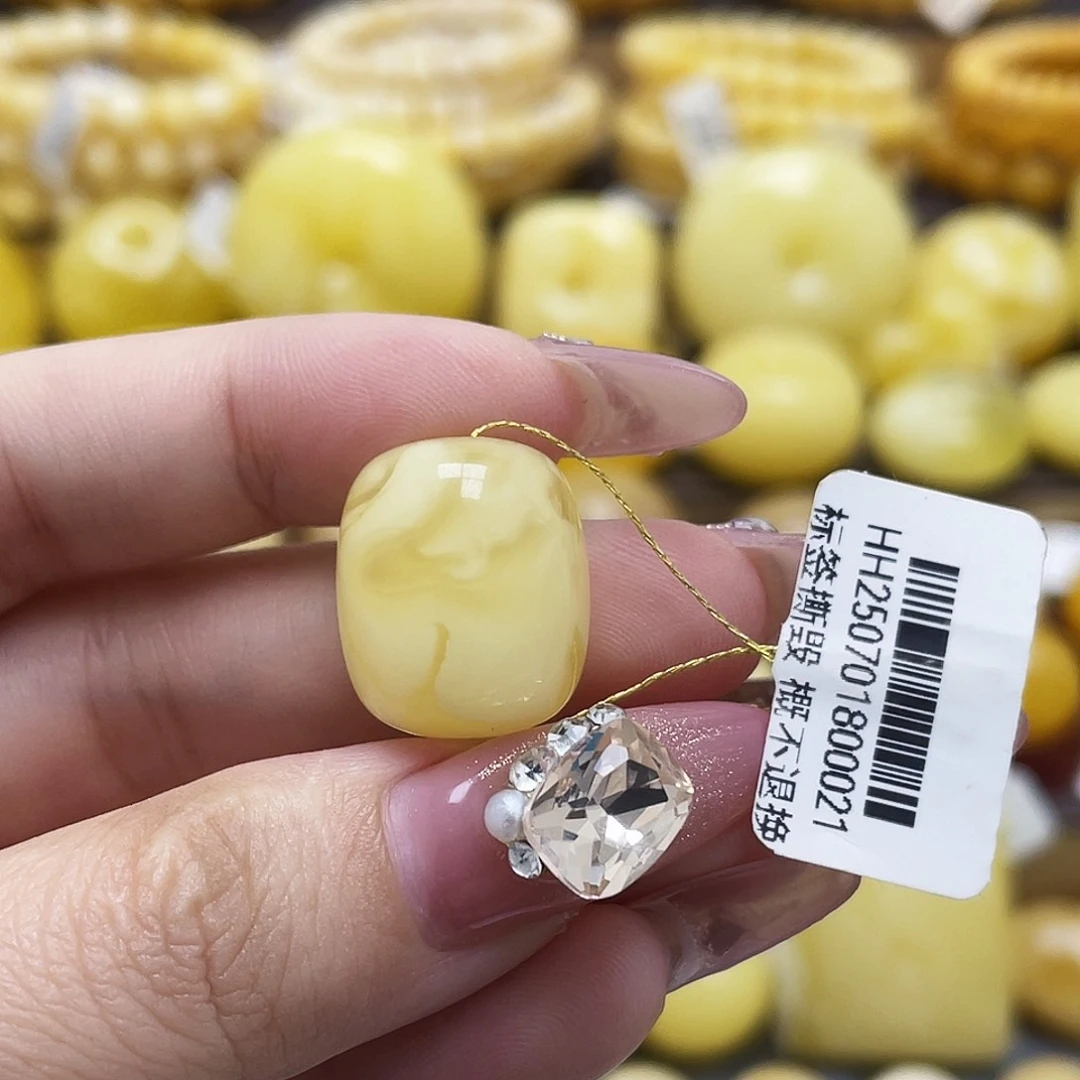 琥珀未镶嵌裸石15.8*18.8mm妖花桶珠瑕