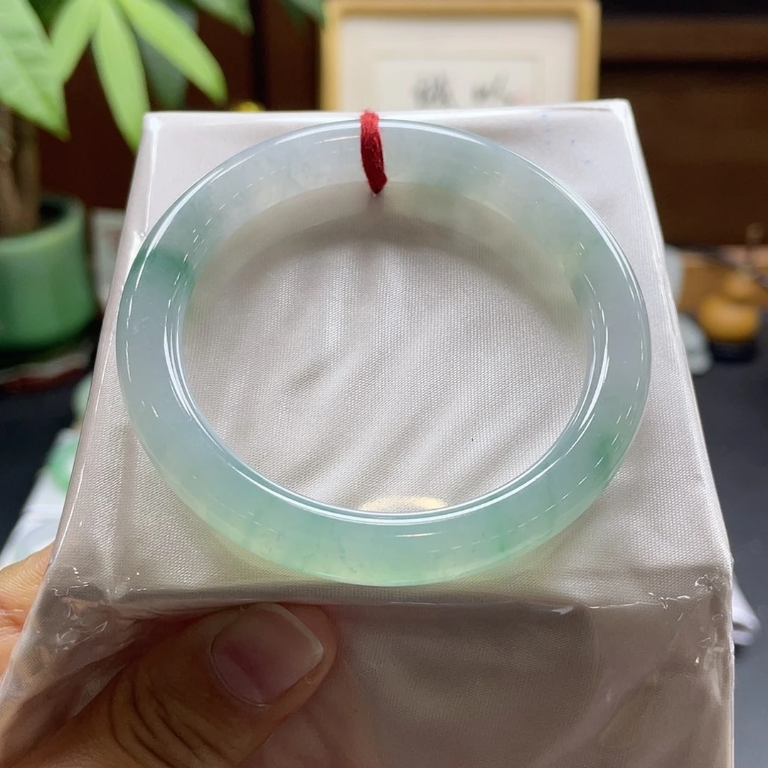 翡翠未镶嵌手镯5 号链接