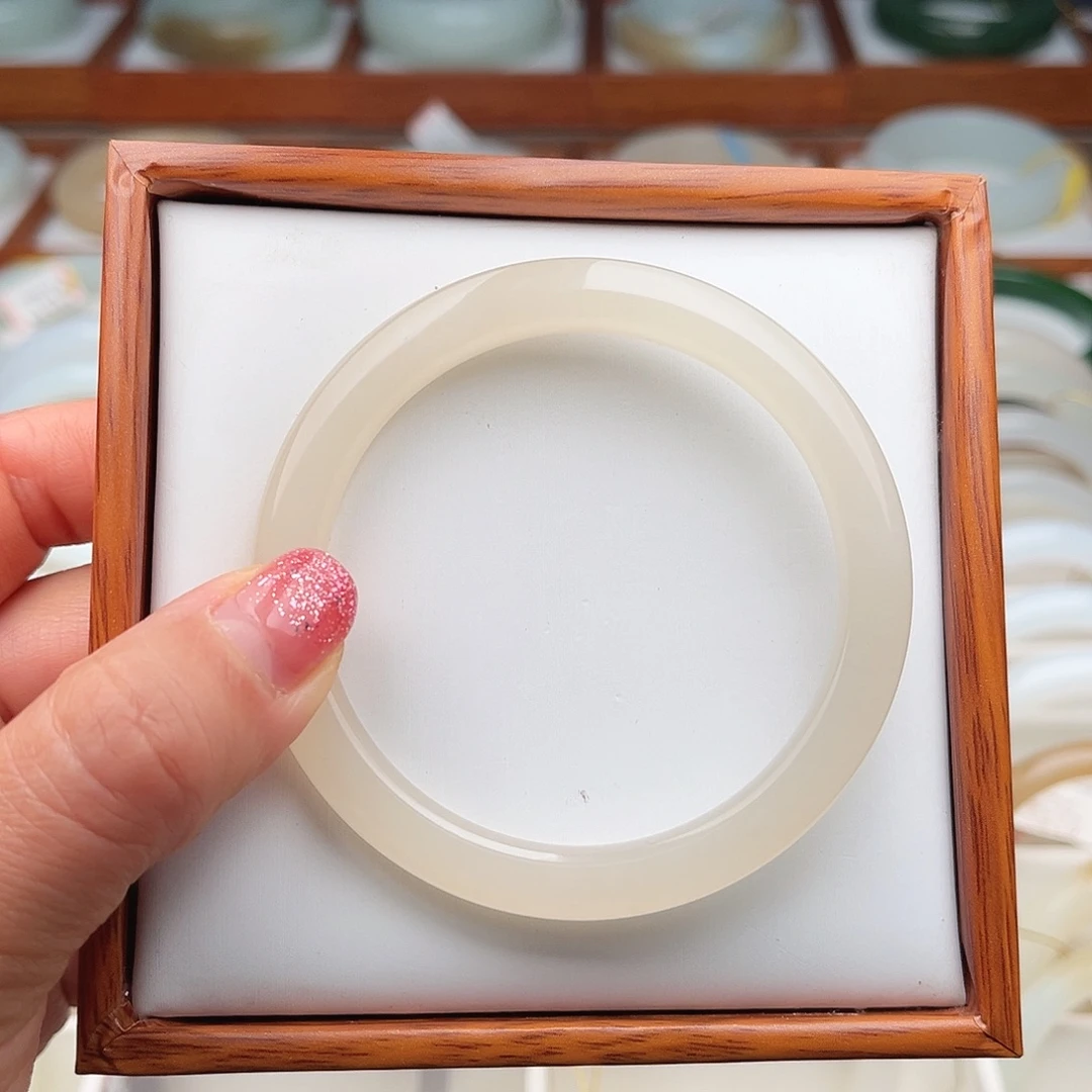 和田玉未镶嵌手镯55.8