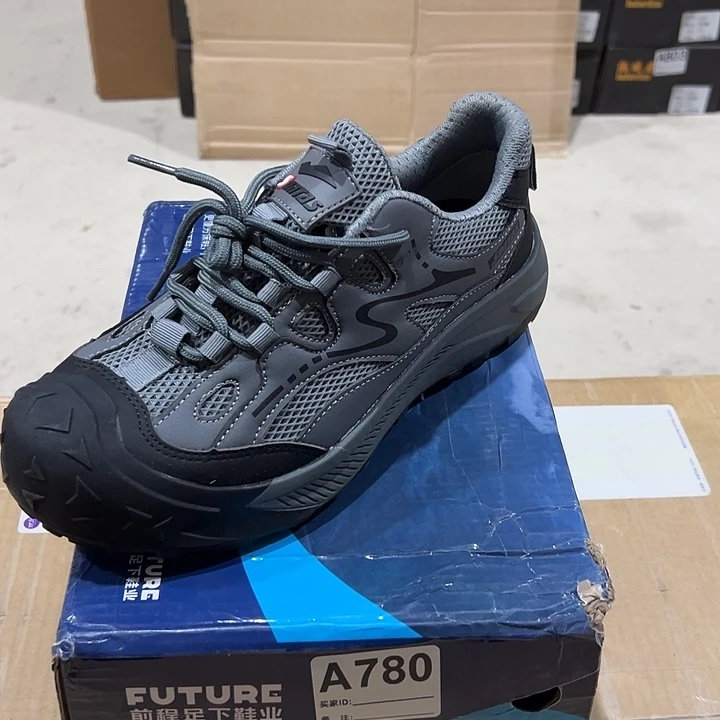 780号。40防砸防刺劳保鞋。鞋底磨损介意勿拍