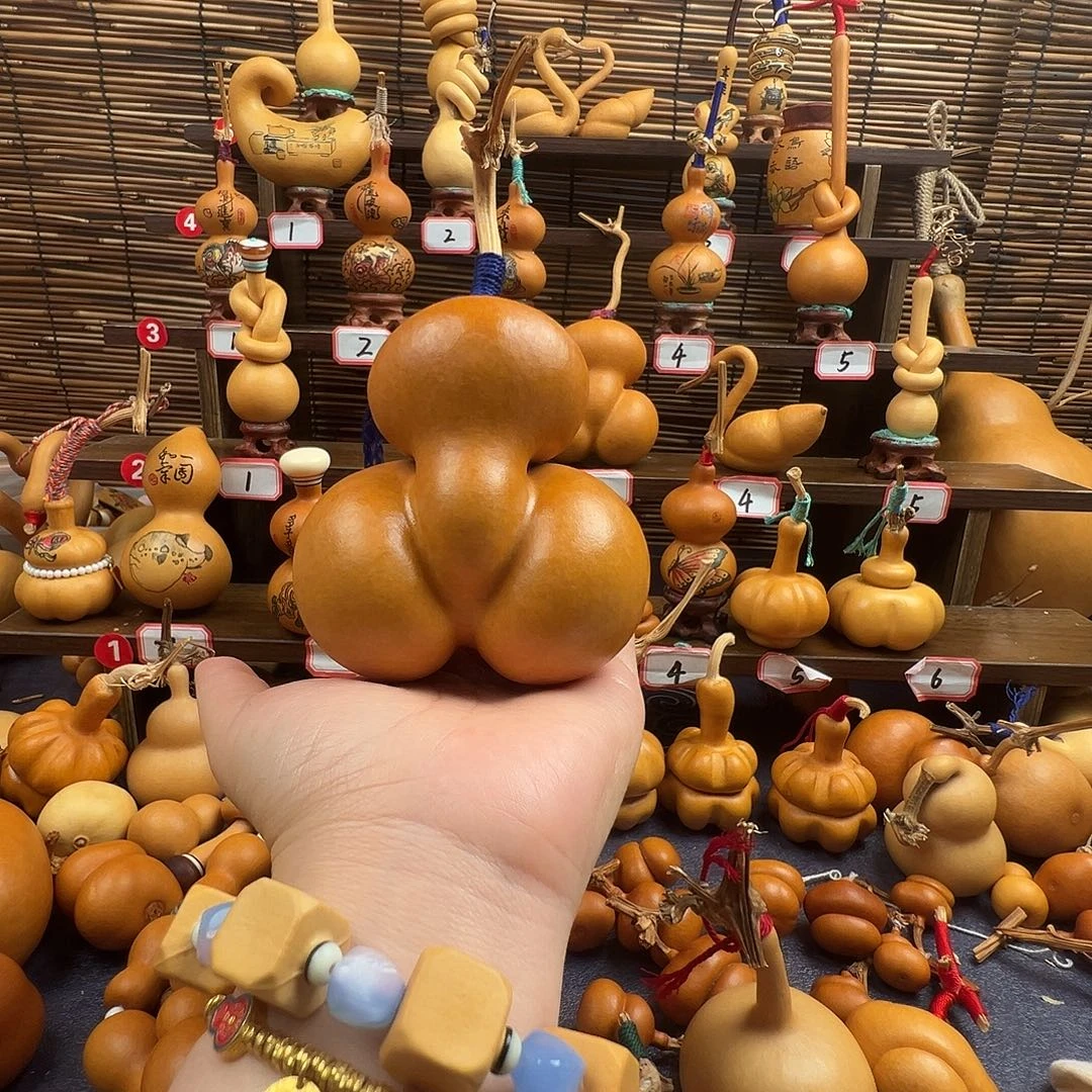 L***U是哈哈哈哈哈哈哈哈哈哈