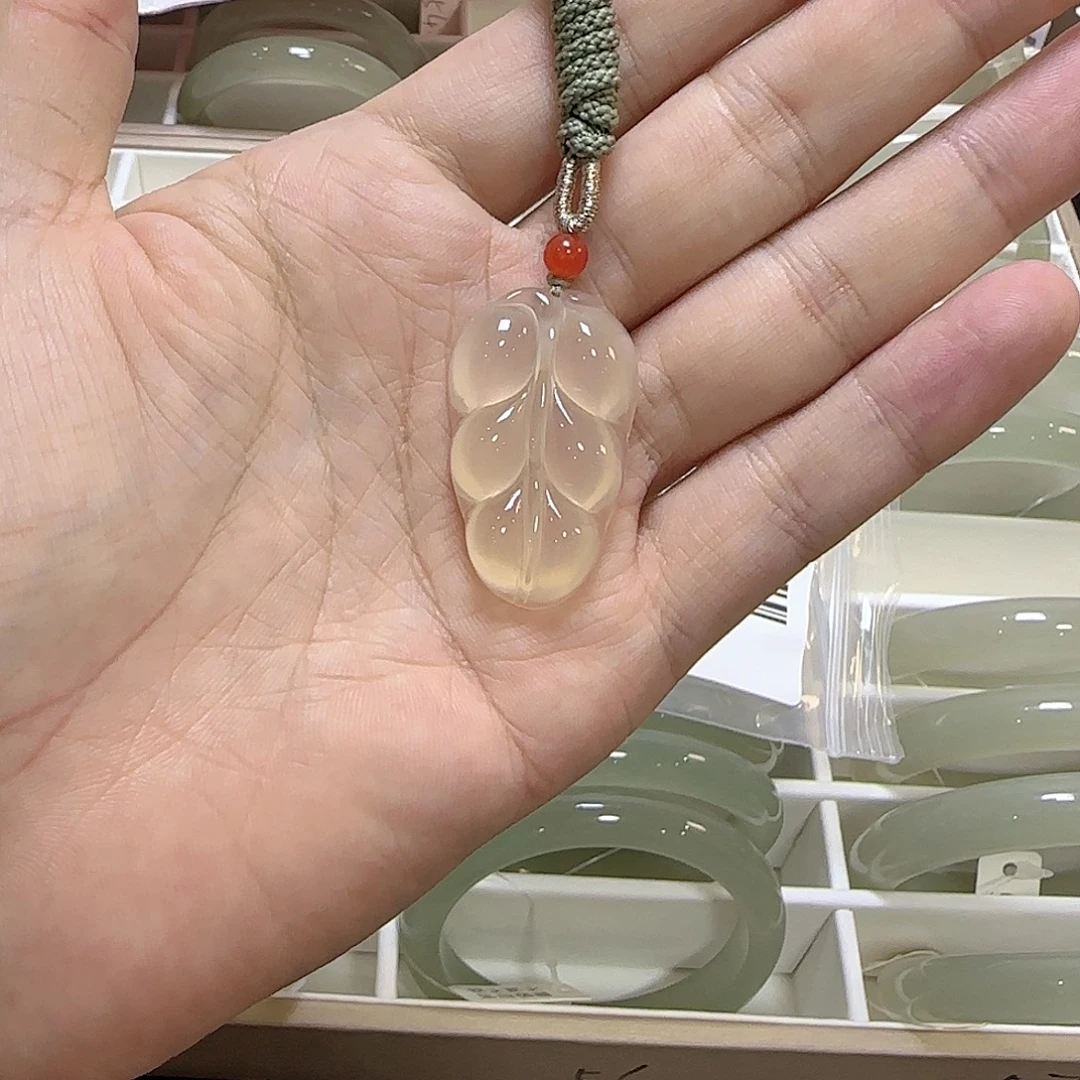 ****糖未镶嵌颈饰玛瑙/玉髓