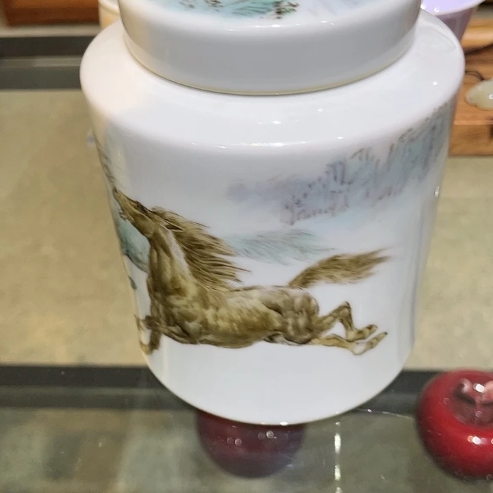 小****想粉彩双骏图茶叶罐