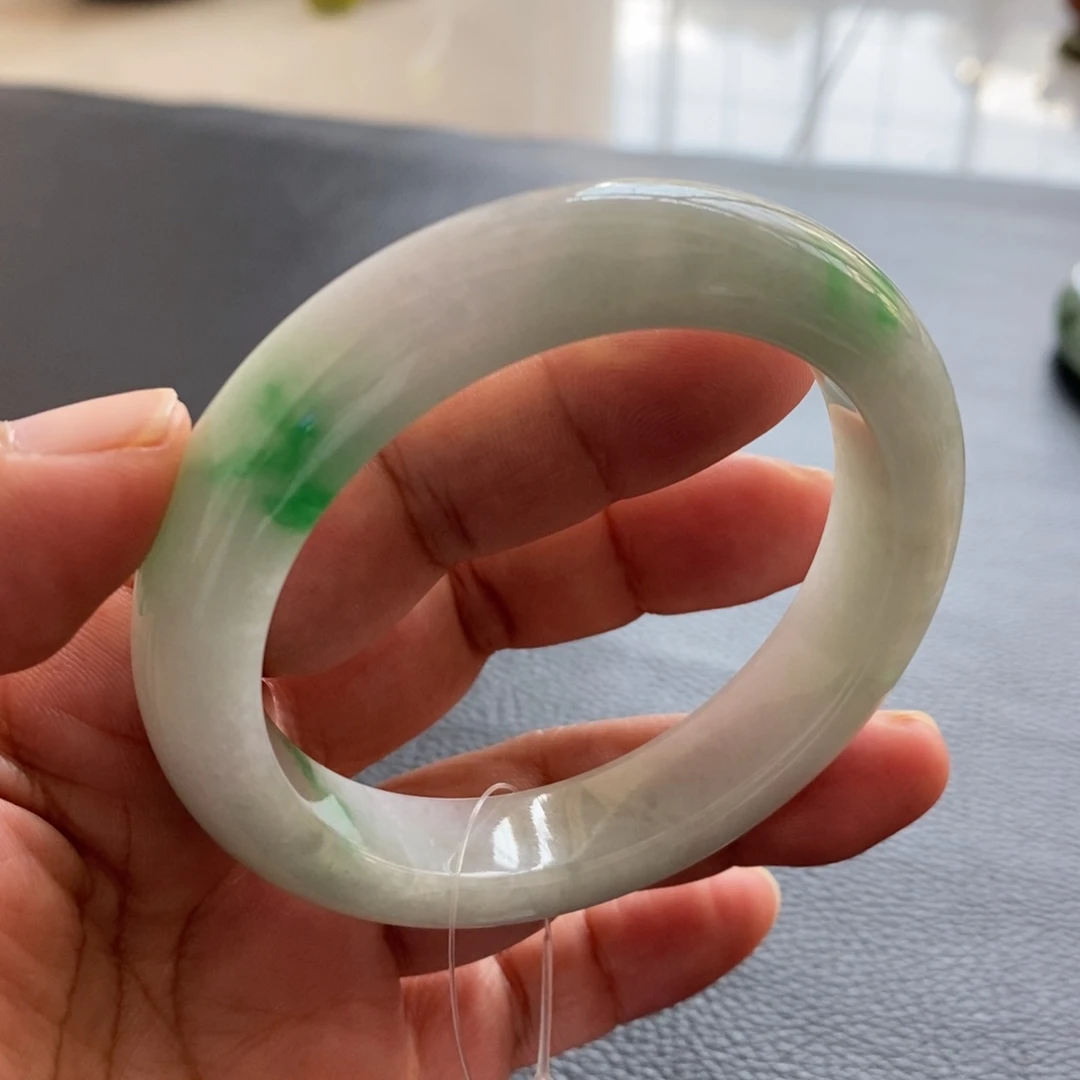 未镶嵌手镯翡翠天然翡翠手镯