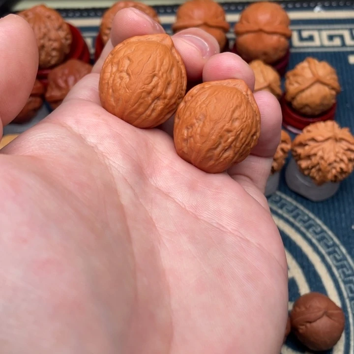 文玩核桃把件小红帽