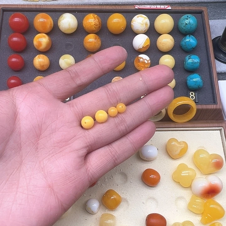 琥珀未镶嵌裸石鸡油黄单珠