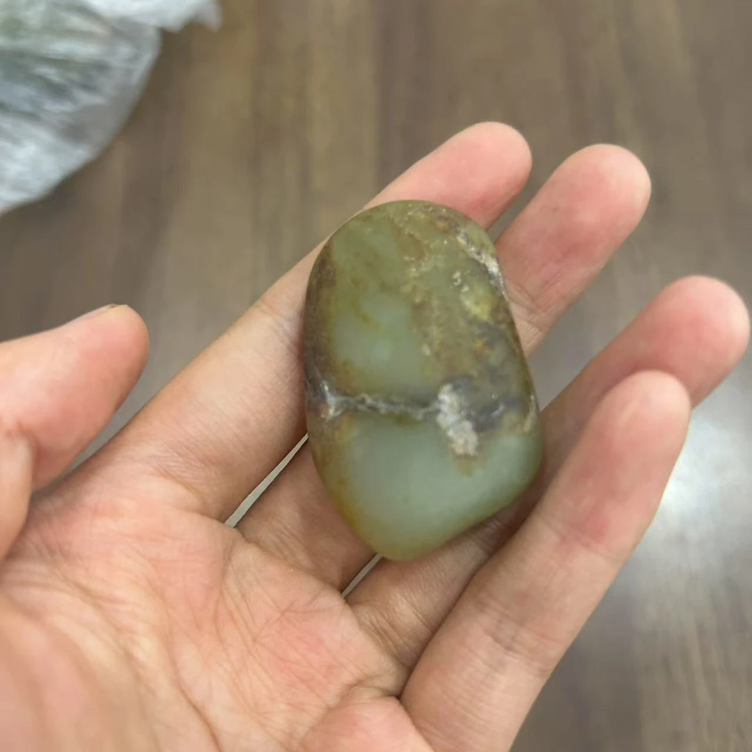 和田玉原石油润老气小把件