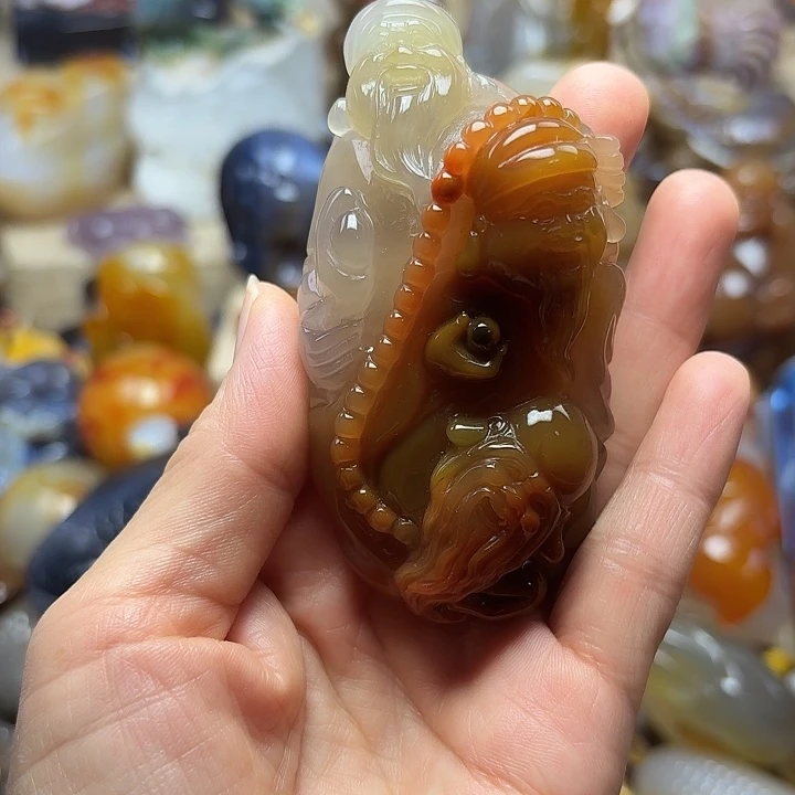 郑***生玛瑙/玉髓未镶嵌饰品