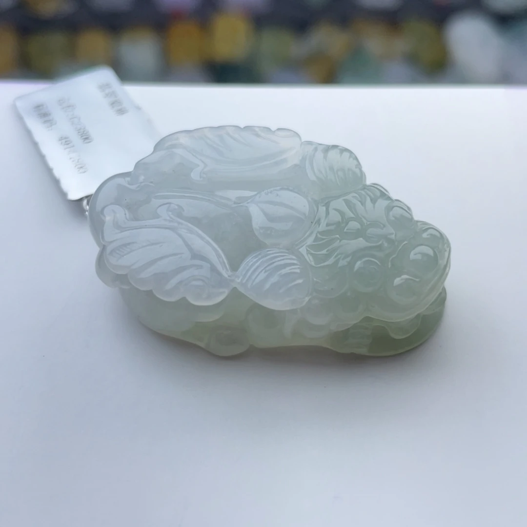翡翠颈饰未镶嵌貔貅