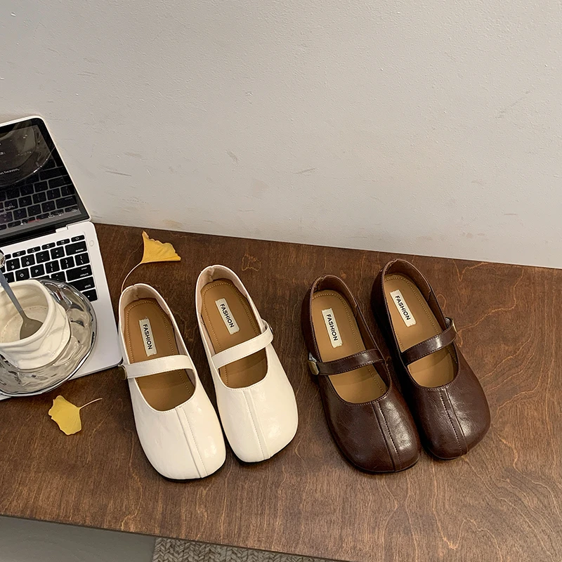 复古平底浅口2025年法式晚晚风春季新款高级感气质软底玛丽珍鞋女