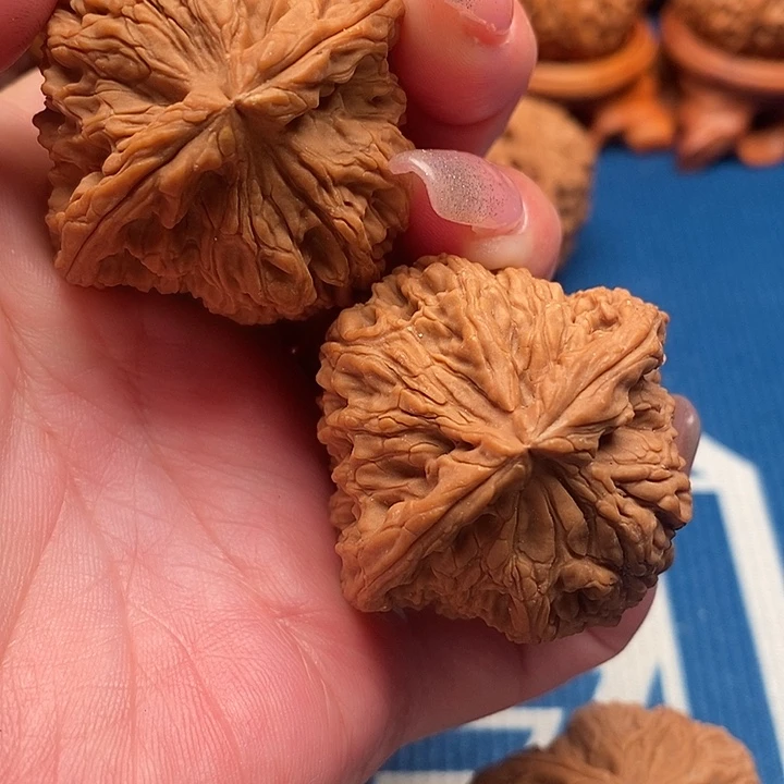 十***年文玩核桃吊坠南疆