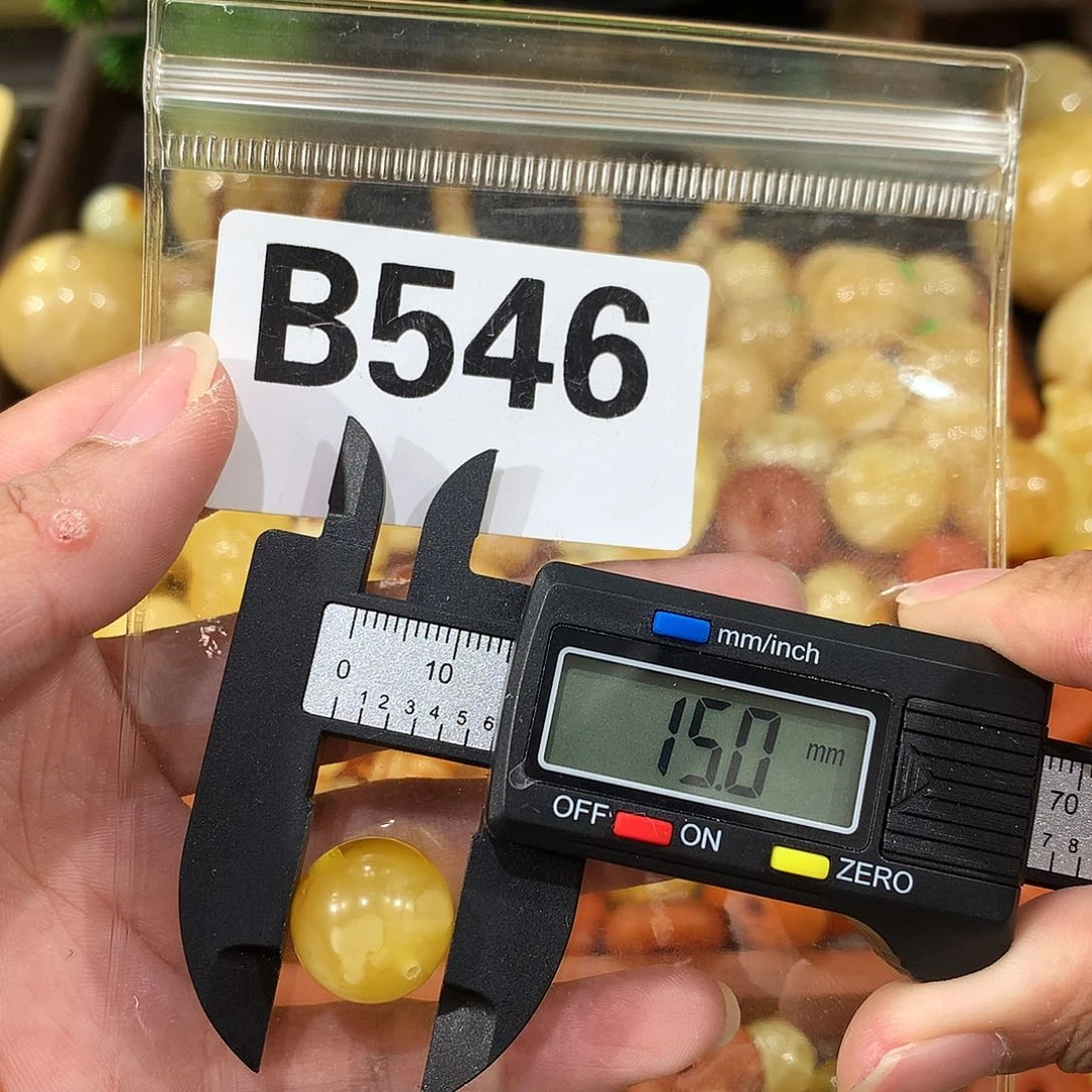 未镶嵌琥珀珠宝奇石