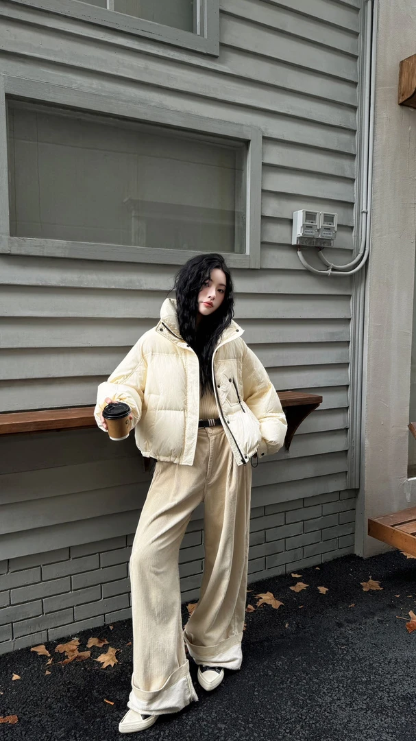 90白鸭绒女短款2025新款韩版立领简约加厚超好看面包服外套潮