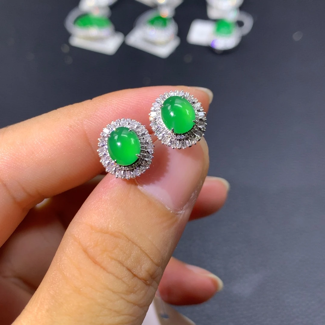 翡翠18K金镶嵌耳饰翡翠