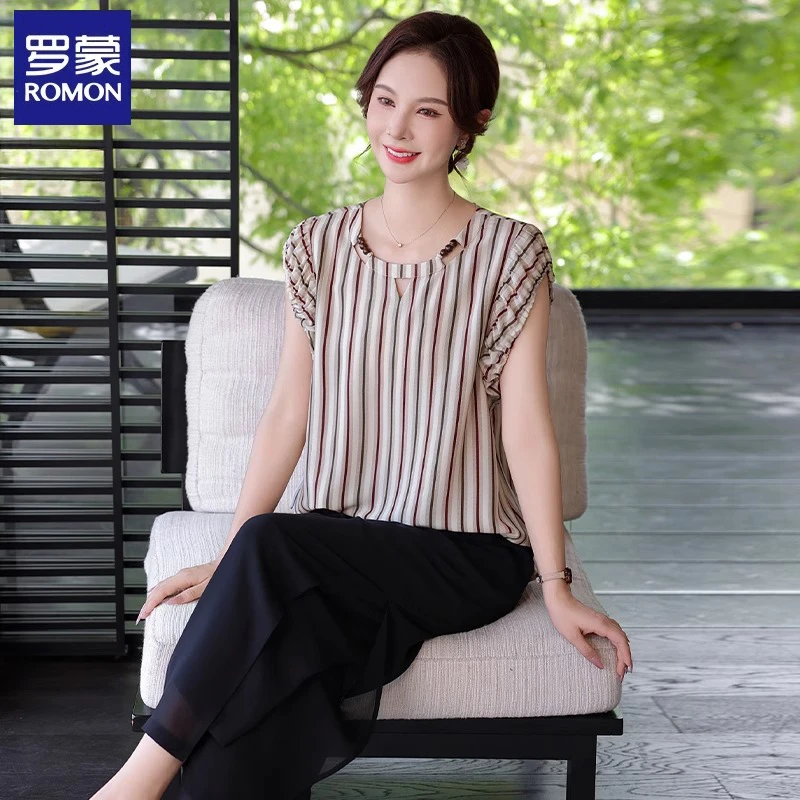 罗蒙妈妈夏装2025新款短袖小衫条纹套装中老年女气质上衣休闲T恤