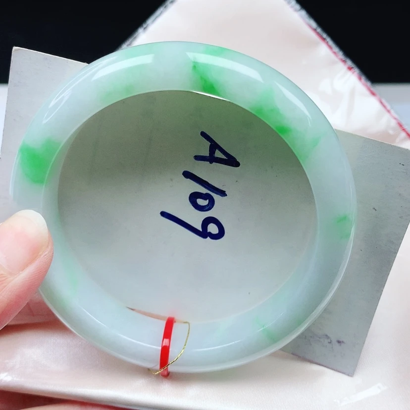 【闪购商品】翡翠手镯未镶嵌56.8圈