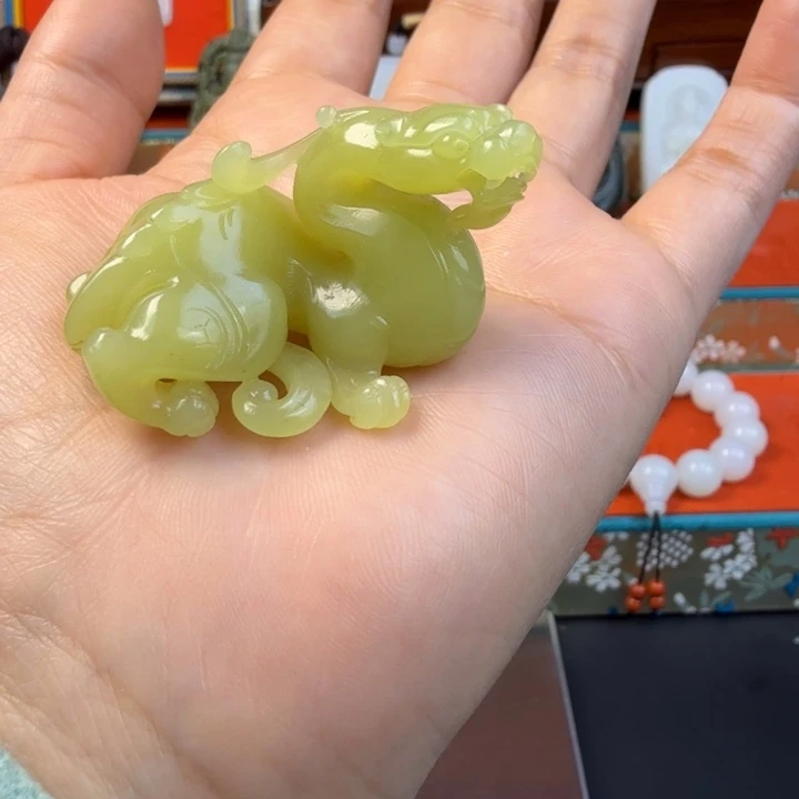 A***命和田玉未镶嵌颈饰