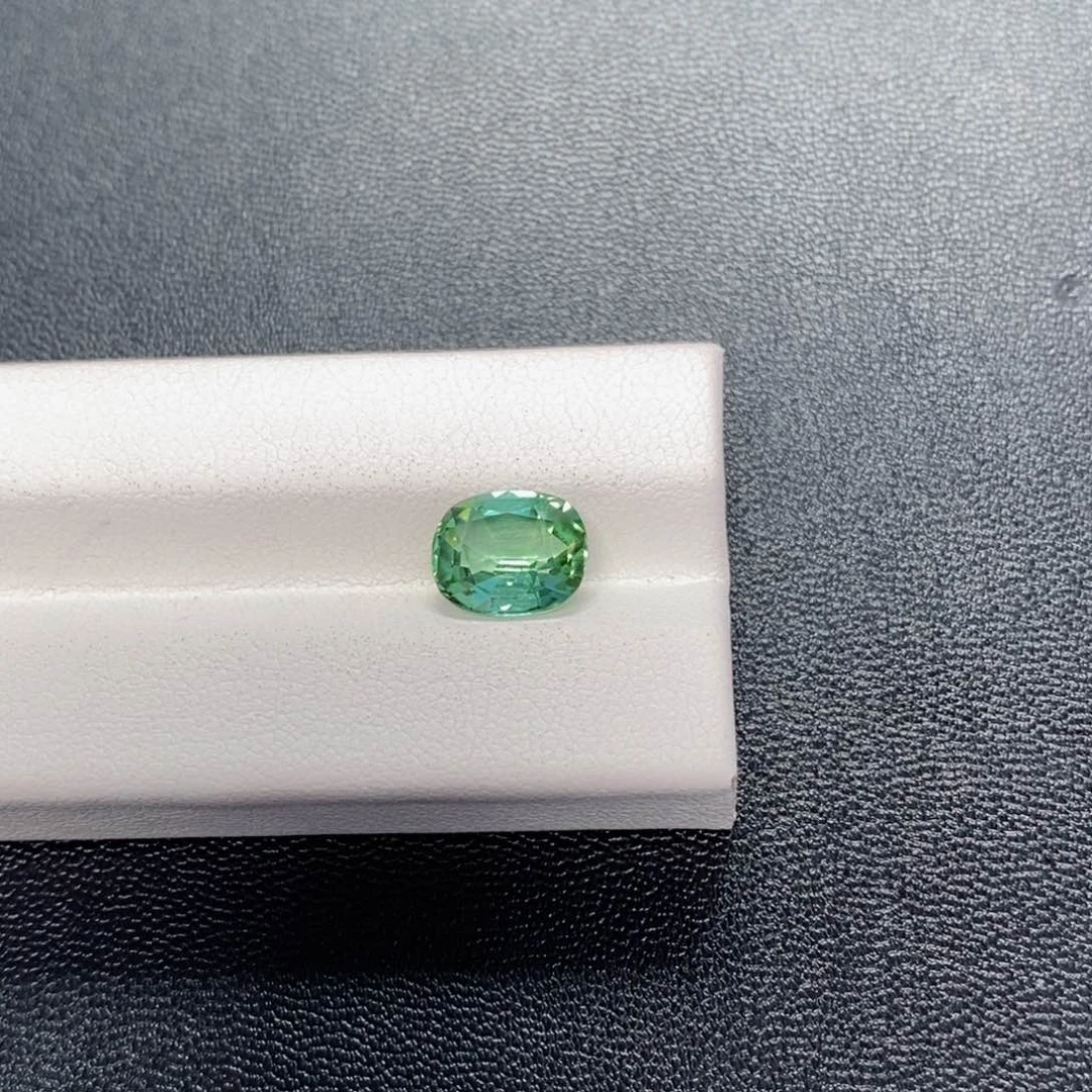 碧玺裸石未镶嵌2.97薄荷曼波