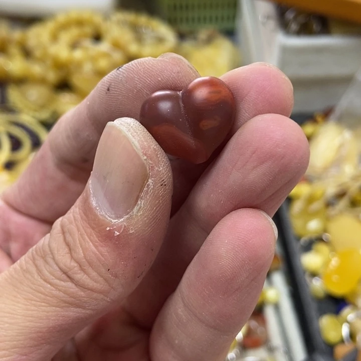 南红玛瑙吊坠未镶嵌吊坠