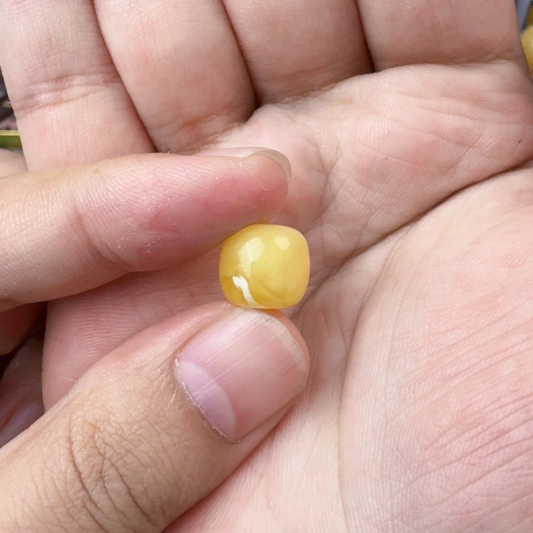 琥珀珠宝奇石未镶嵌炖****角