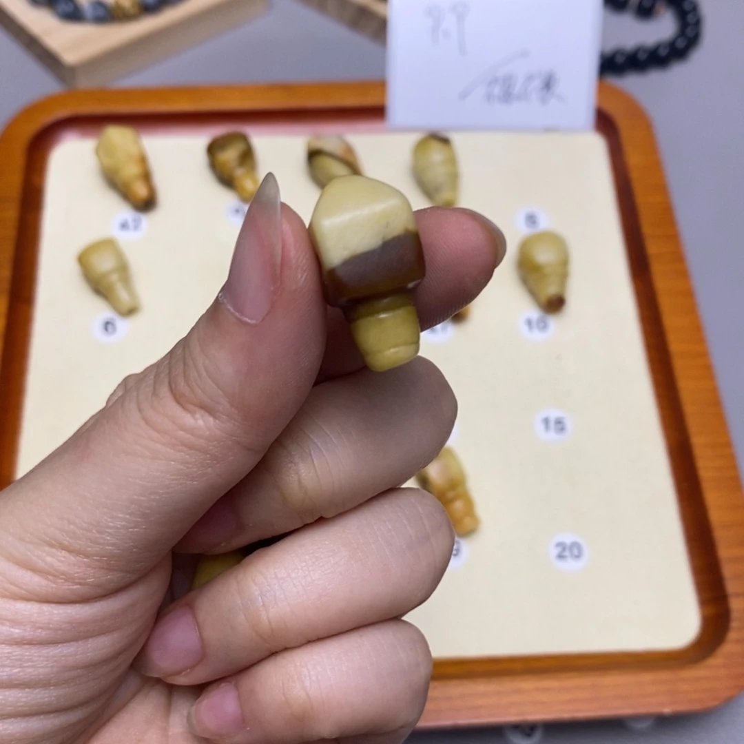 蛇纹石玉合金配饰子*呀