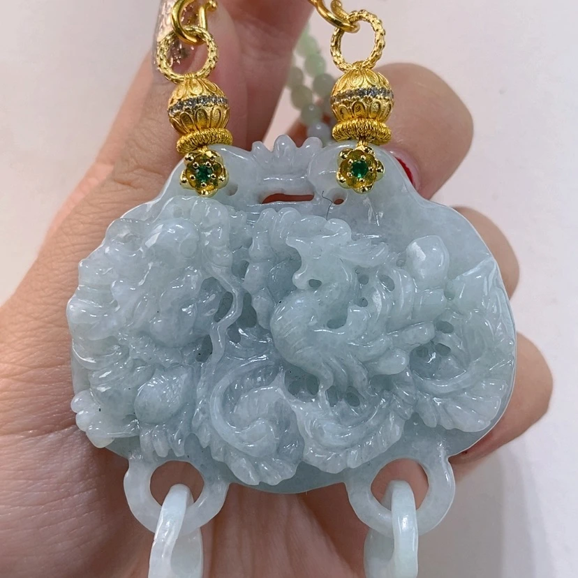 【闪购商品】翡翠未镶嵌颈饰吊坠