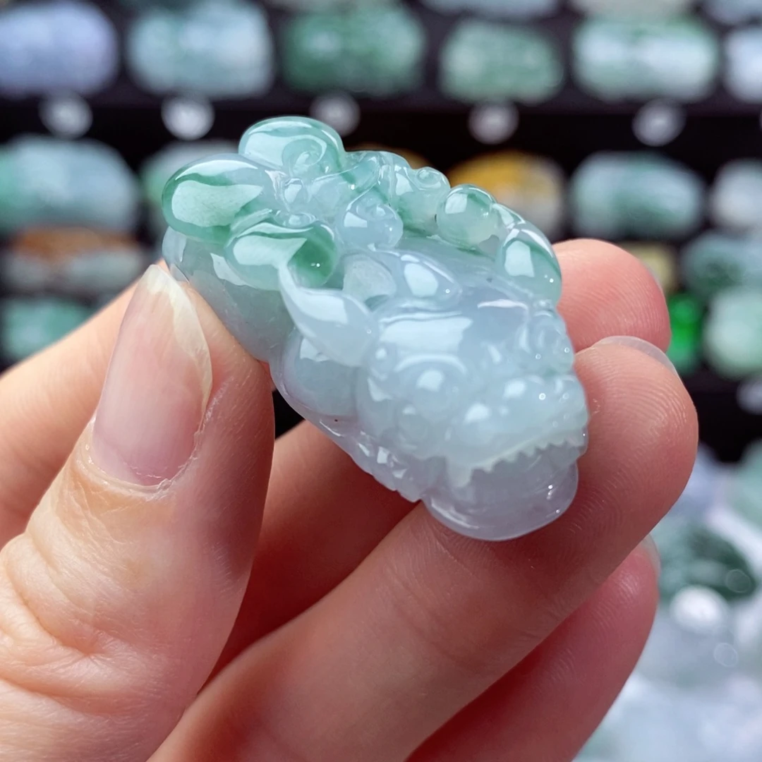 翡翠颈饰未镶嵌天然