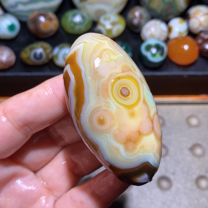 玛瑙/玉髓未镶嵌珠宝半成品