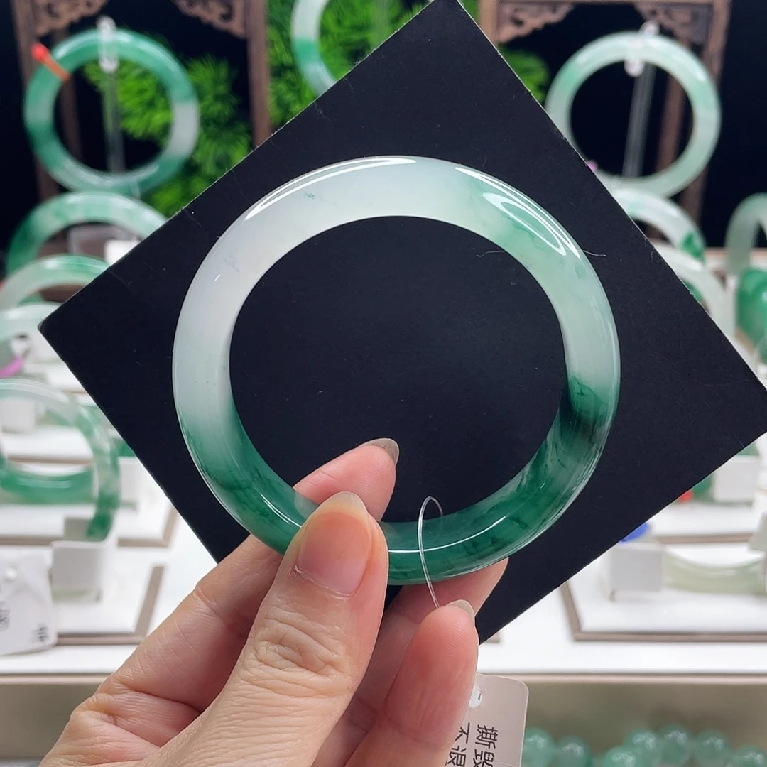 石英质玉未镶嵌手镯