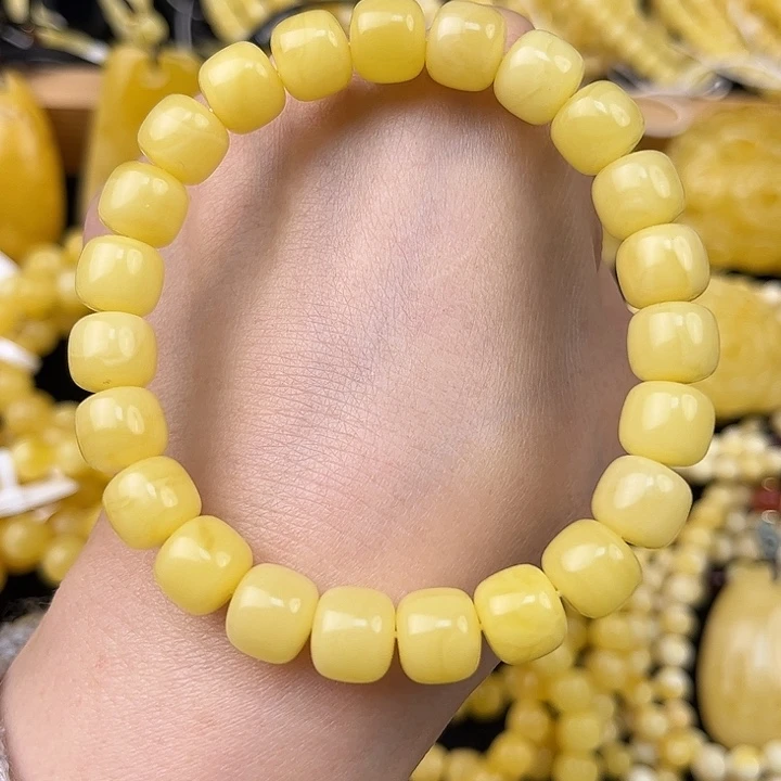琥珀未镶嵌颈饰琥珀