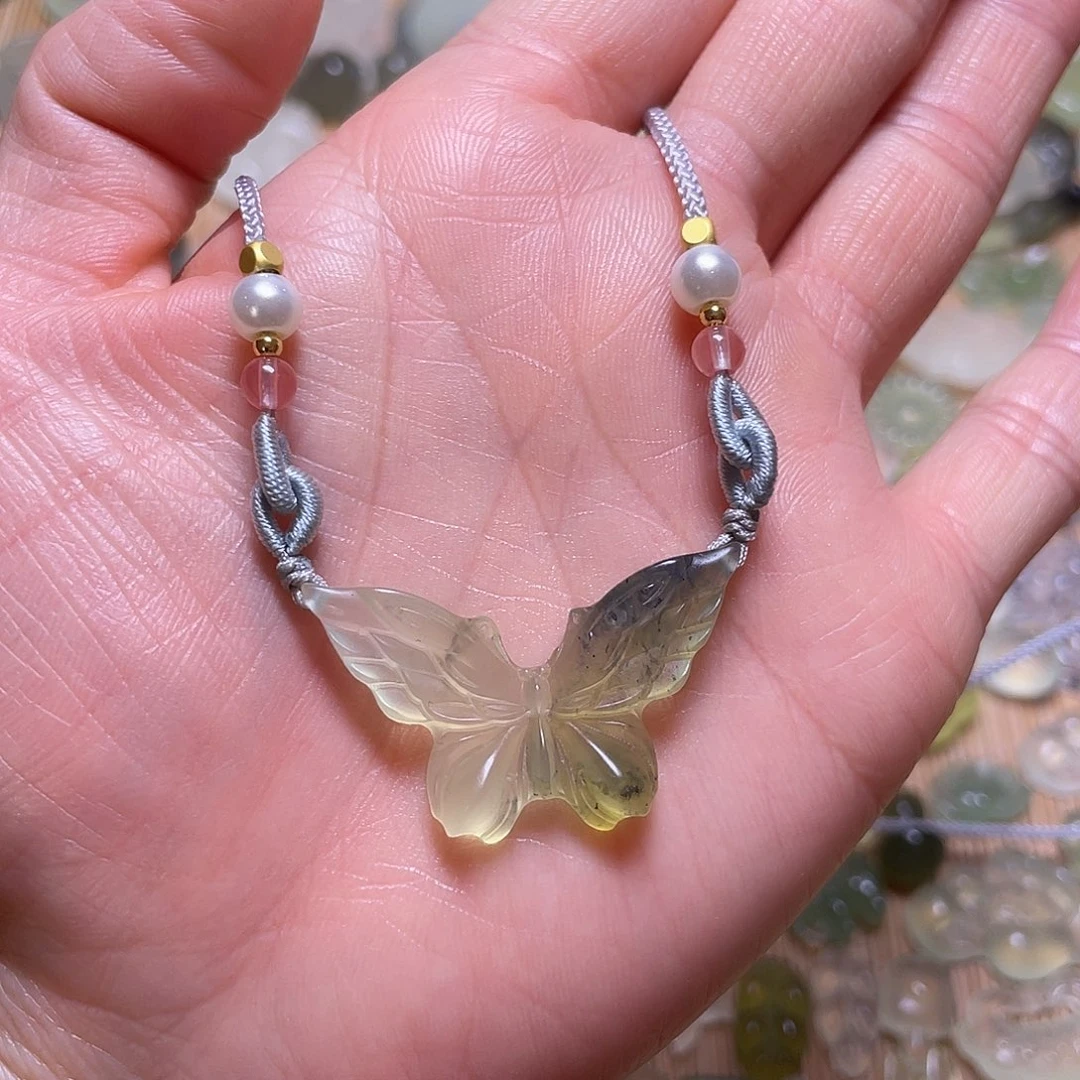 蛇纹石玉未镶嵌吊坠