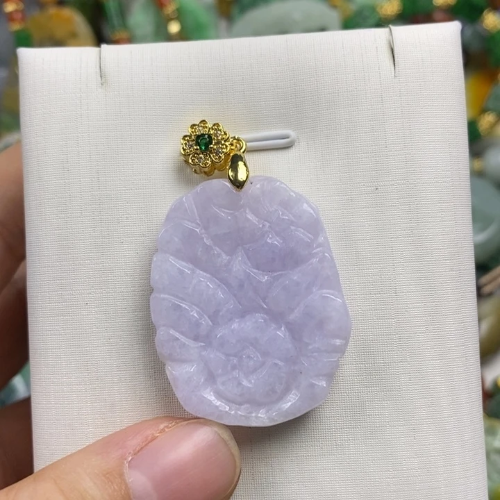 翡翠未镶嵌吊坠(赠链)