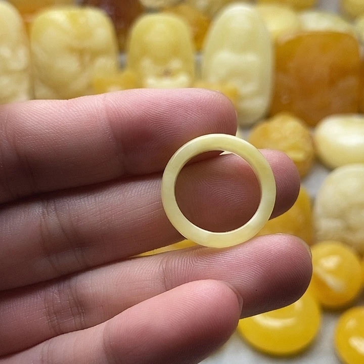 琥珀颈饰未镶嵌琥珀蜜蜡吊坠